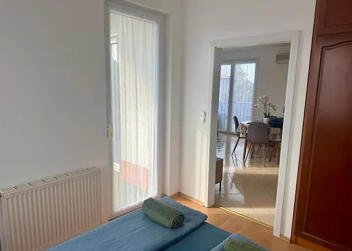 Διαμέρισμα B73